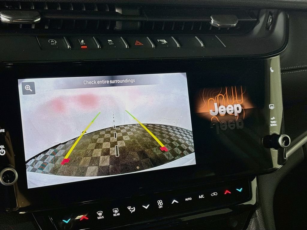 New 2027 Bright White Clear-Coat Paint Jeep Altitude image 17