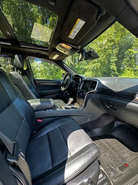 Used 2016 Brilliant Black Crystal Pearlcoat Jeep Summit image 23
