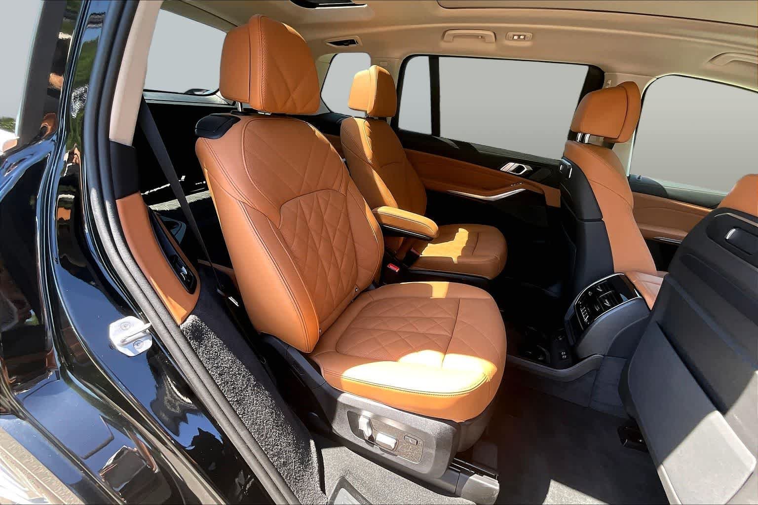 2025 BMW X7 40i - Photo 19