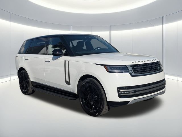 New 2026 Fuji White Land Rover SE image 4