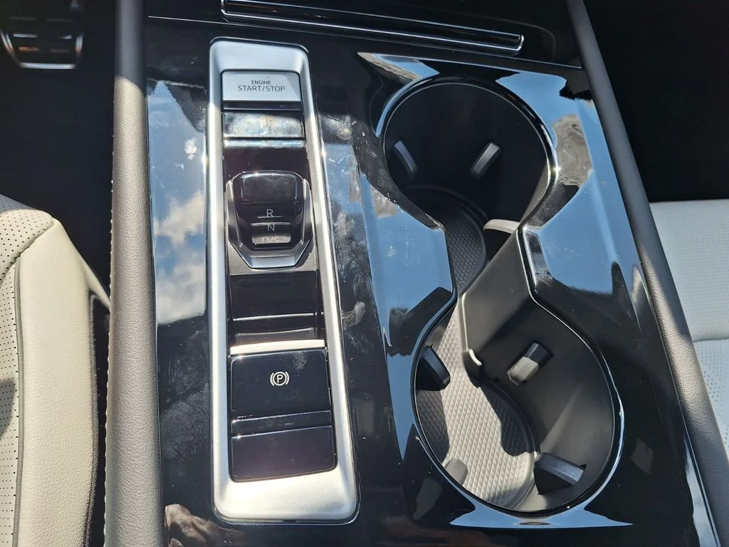 2026 Volkswagen Atlas Cross Sport SEL Premium R-LINE - Photo 17