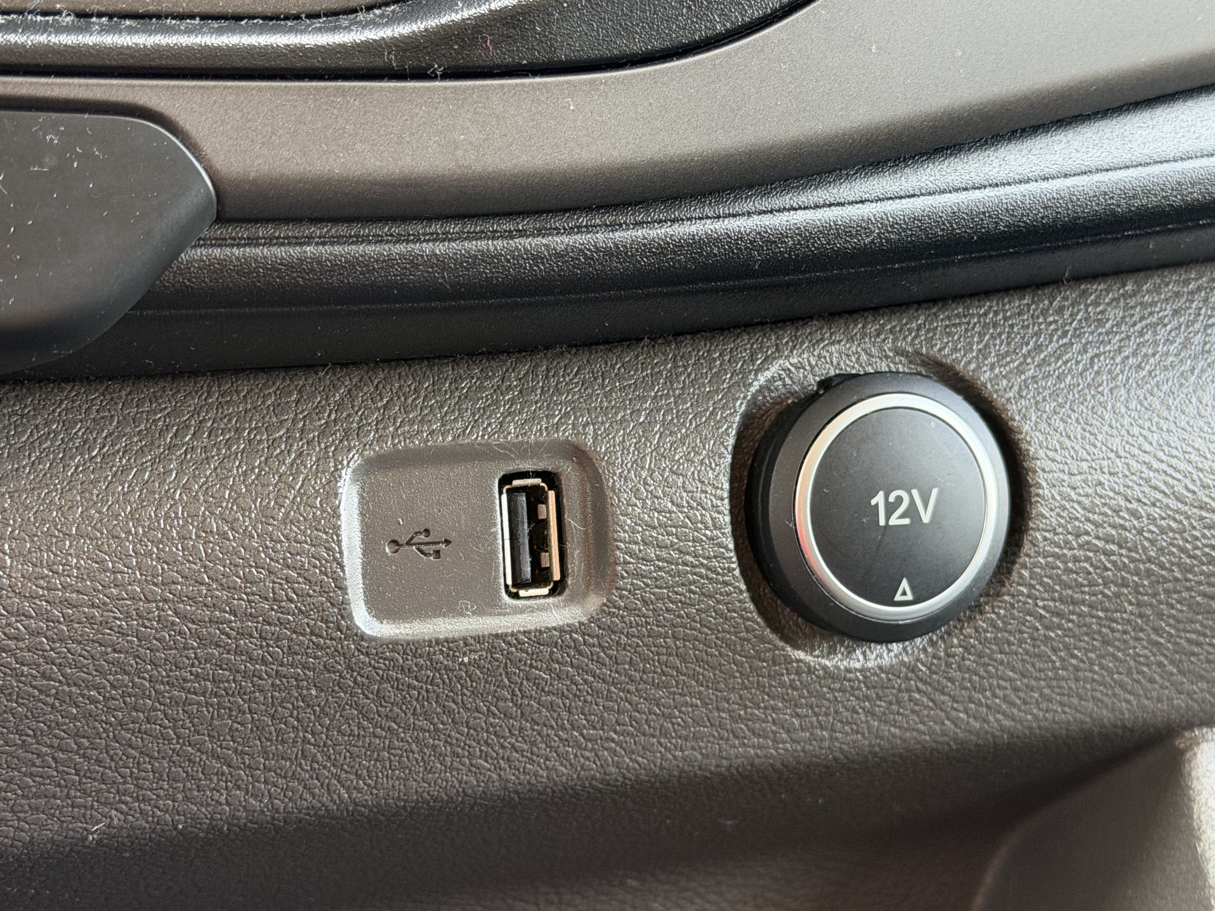 Used 2022 Oxford White Ford XLT image 7