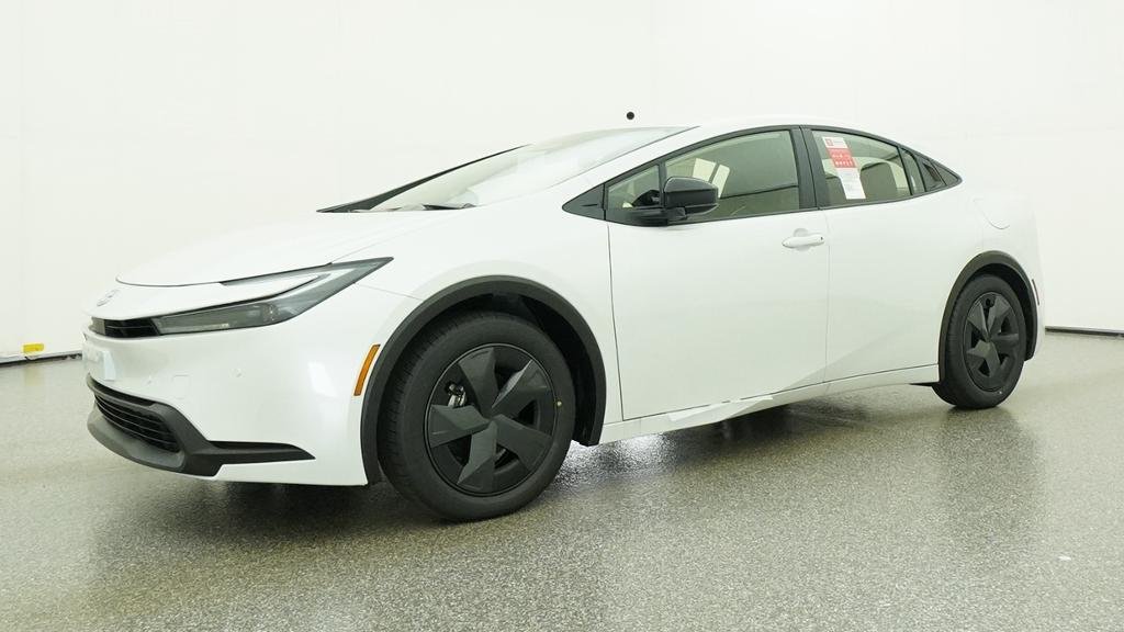 New 2026 Wind Chill Pearl Toyota LE image 6