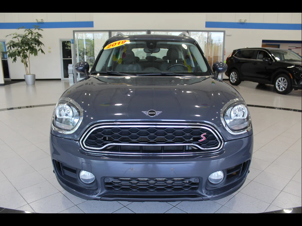 Used 2019 MINI Countryman S with VIN WMZYT5C58K3G91569 for sale in Streetsboro, OH