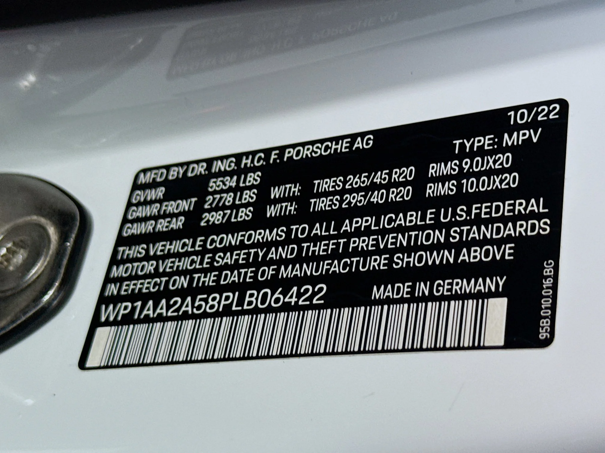 Used 2023 Carrara White Metallic Porsche Base image 36