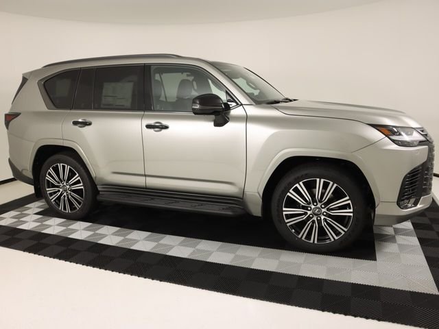 New 2026 Atomic Silver Lexus  600 LUXURY image 5