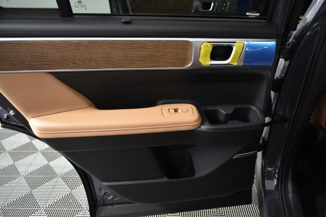 New 2027 Gray Hyundai Limited AWD image 37