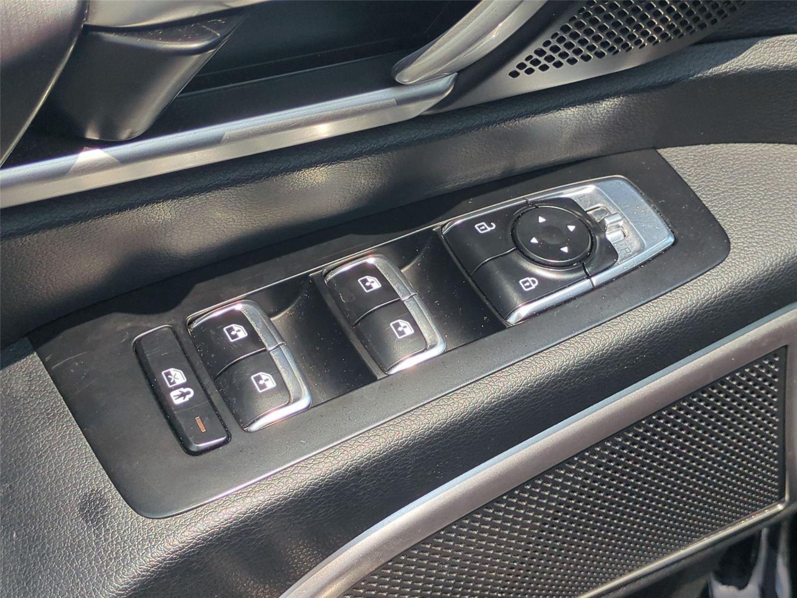 Used 2025 Ebony Black Kia S image 30