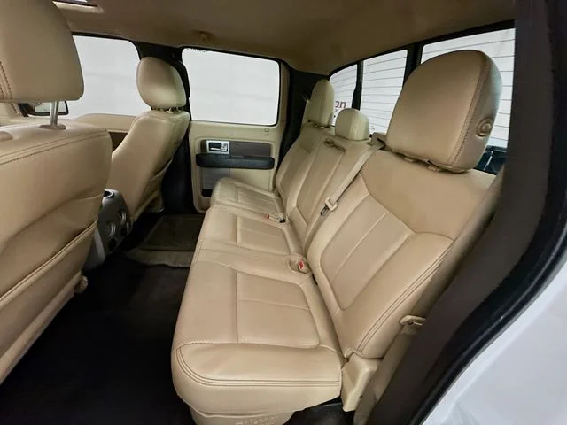 Used 2014 White Platinum Clearcoat Metallic Ford Lariat image 23