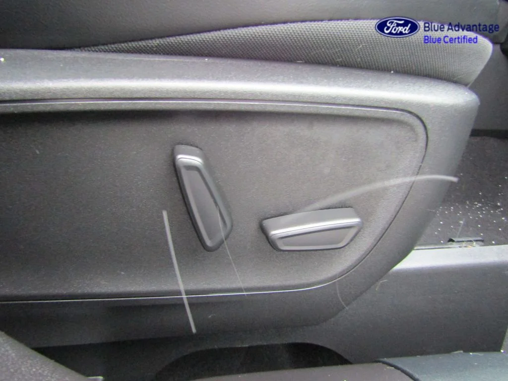 Certified Used 2023 Oxford White Ford ST-Line Select image 41