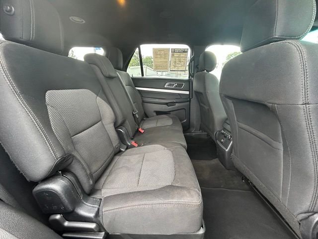 Used 2017 Gray Ford XLT image 6