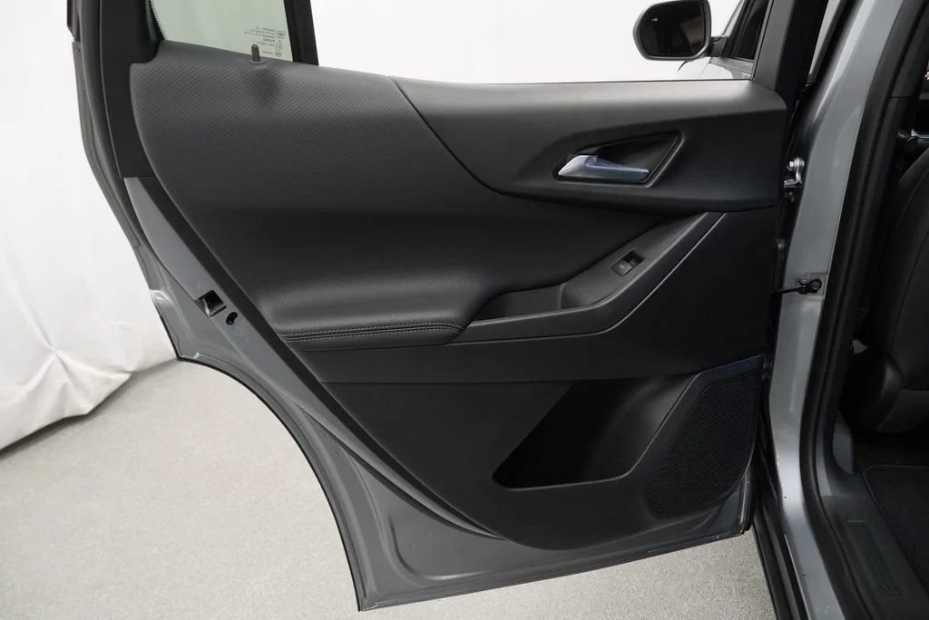 New 2027 Sterling Gray Metallic Chevrolet LT image 24