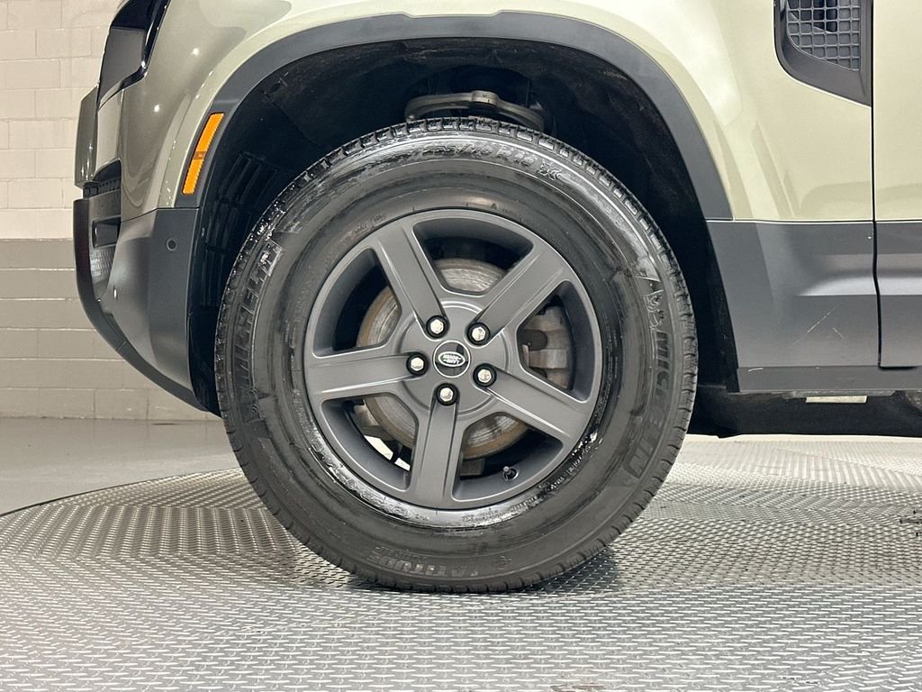 Certified Used 2023 Pangea Green Metallic Land Rover S image 17