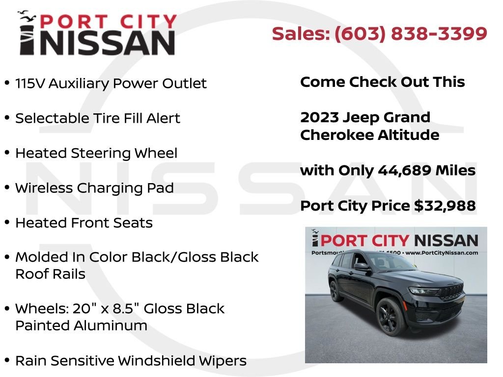 Used 2023 Diamond Black Crystal Pearlcoat Jeep Altitude x w/power sunroof image 8
