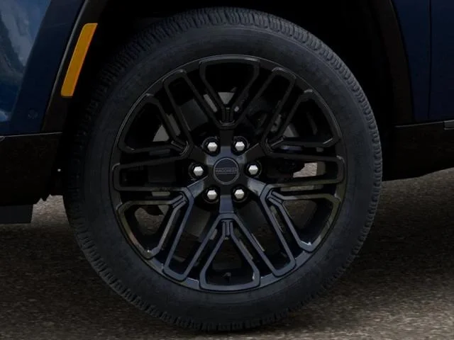 New 2026 Fathom Blue Pearl-Coat Exterior Paint (Late Availability) Jeep Limited Reserve image 4