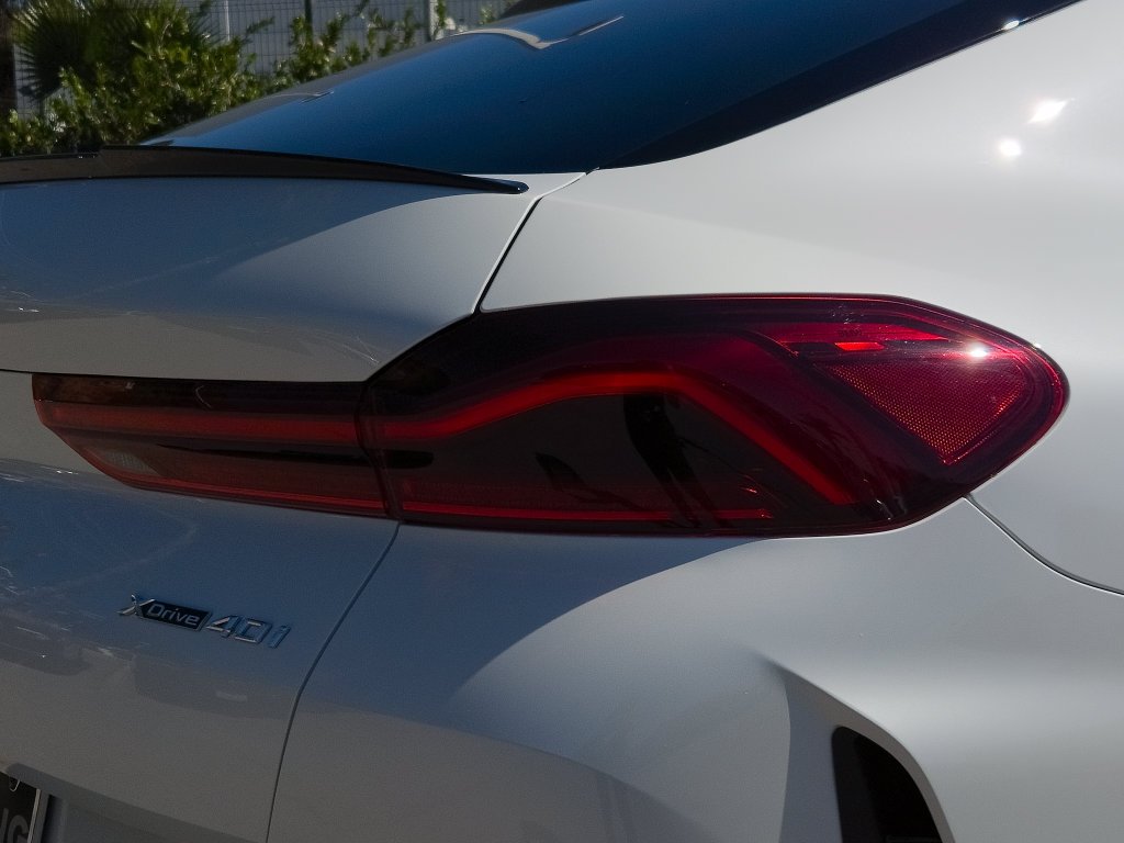 New 2027 Mineral White Metallic BMW xDrive40i image 4