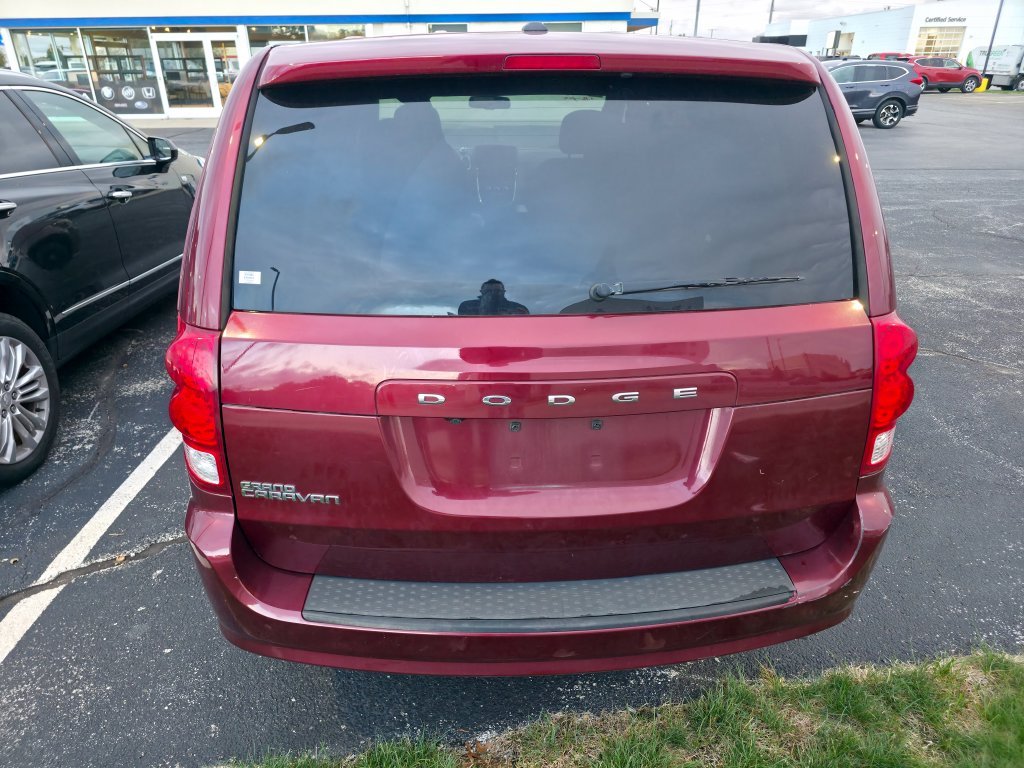Used 2017 Octane Red Pearlcoat Dodge SE Plus image 3