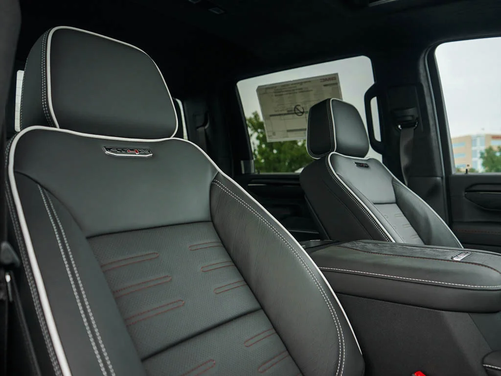 New 2026 Sterling Metallic GMC AT4X image 9