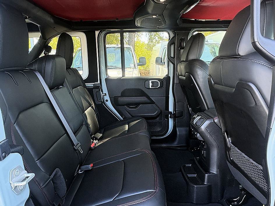 Used 2024 Earl Clearcoat Jeep Rubicon X image 12