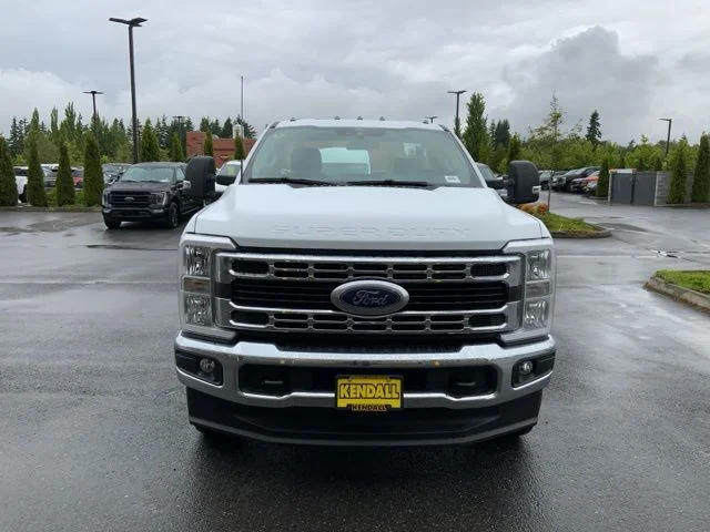 New 2025 Oxford White Ford XL image 2