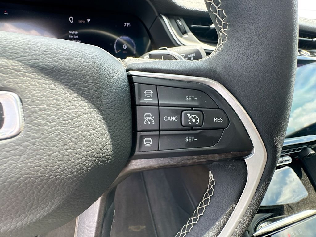 Used 2025 White Jeep Limited image 42