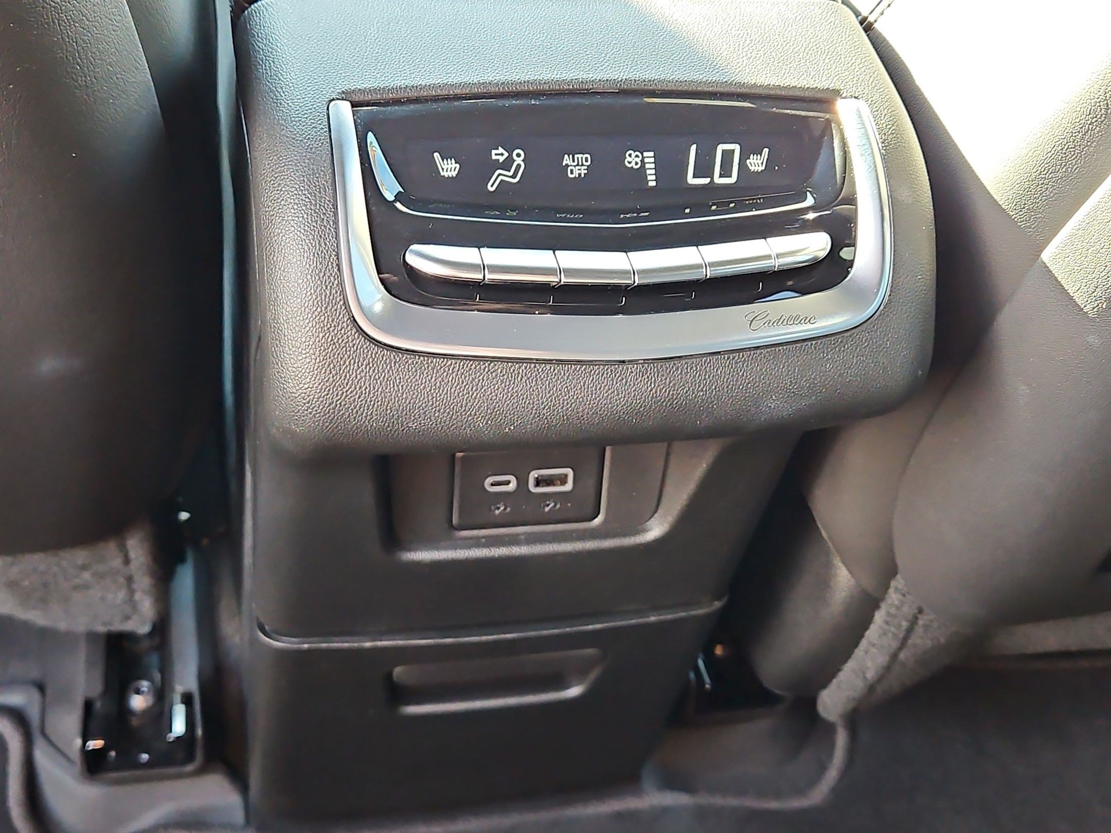 2025 Cadillac XT6 Premium Luxury - Photo 29