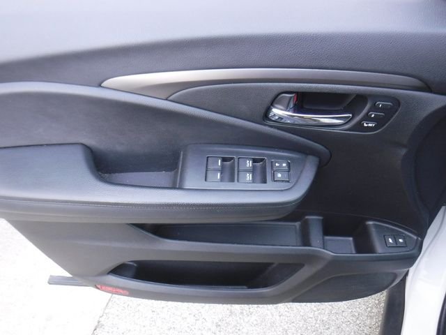 Used 2020  Honda EX-L image 14