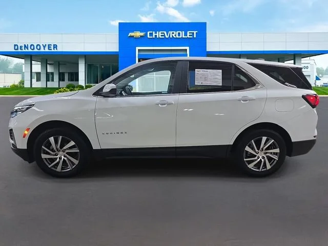 Used 2024 Summit White Chevrolet LT image 10