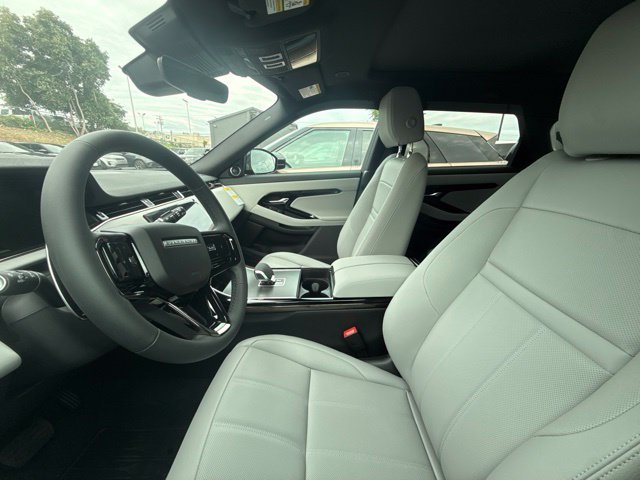 New 2026 Tribeca Blue Land Rover S image 2