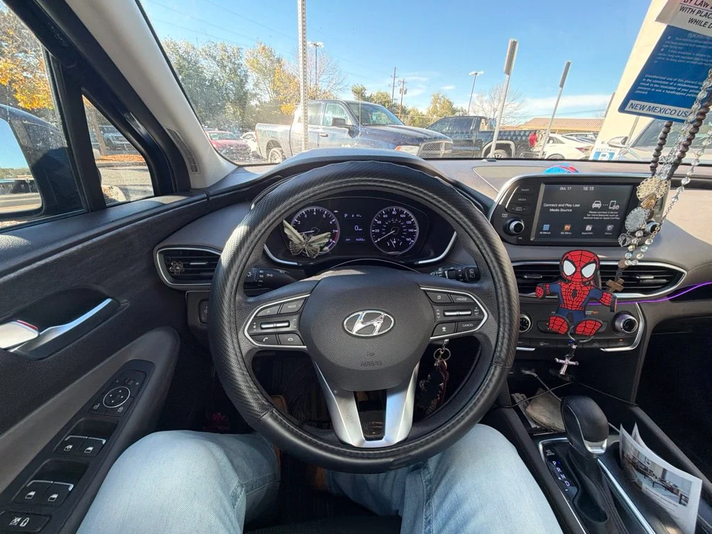 Used 2019  Hyundai SE image 9