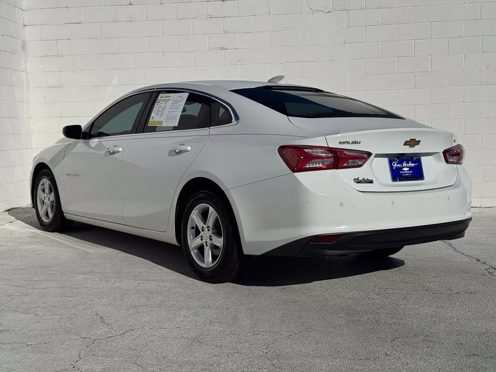 Used 2022 SUMMIT WHITE Chevrolet LT image 10
