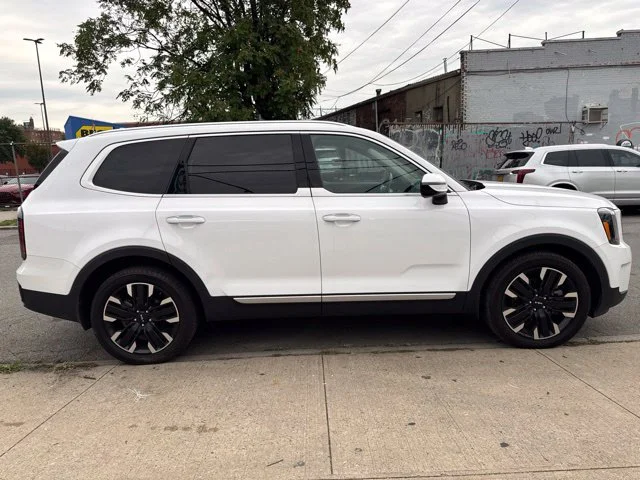 Used 2023 White Kia SX image 9