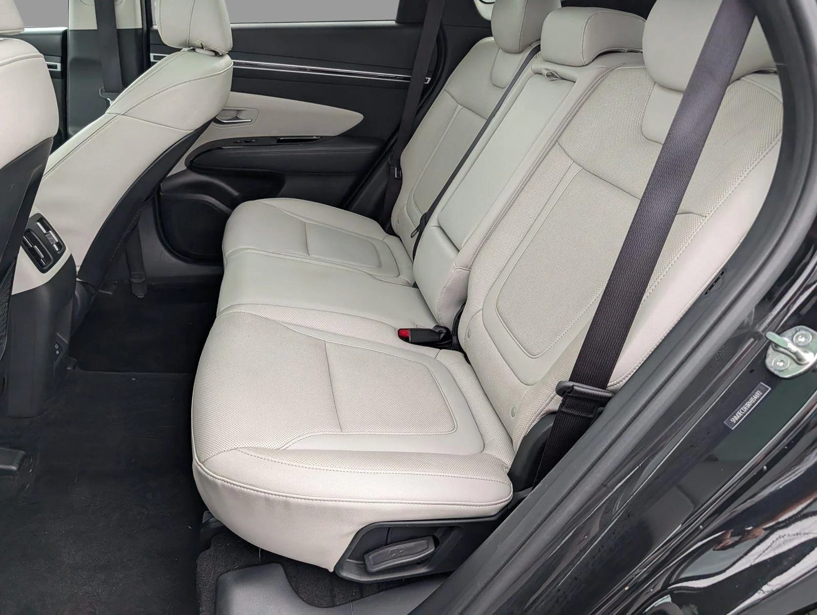 Used 2024 Black Pearl Hyundai Limited image 31