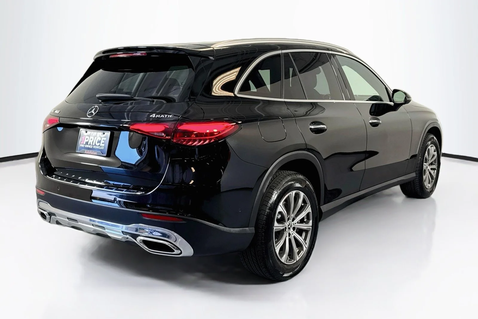 Used 2026 Black Mercedes-Benz GLC 300 image 5
