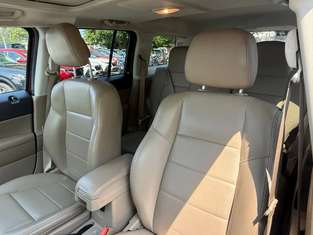 Used 2016 Deep Cherry Red Crystal Pearlcoat Jeep Latitude image 22