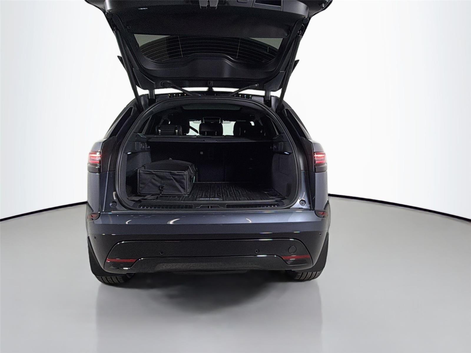 New 2026 Varesine Blue LAND ROVER Belgravia Edition P250 image 25