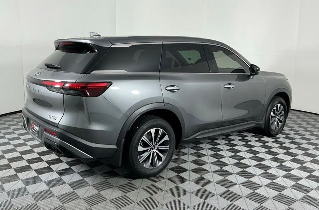 Certified Used 2023 Gray INFINITI PURE image 6