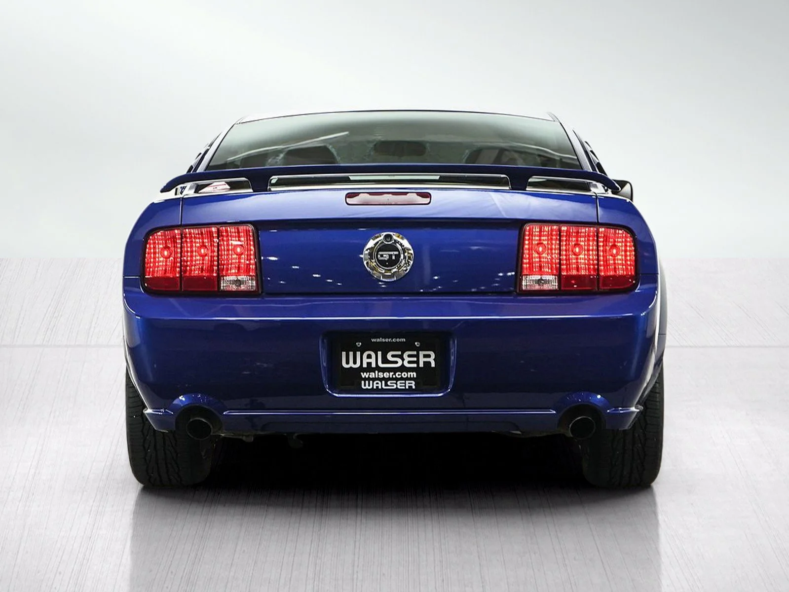 Used 2005  Ford GT Premium image 4