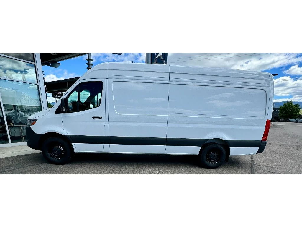 New 2024 White Mercedes-Benz Base image 1