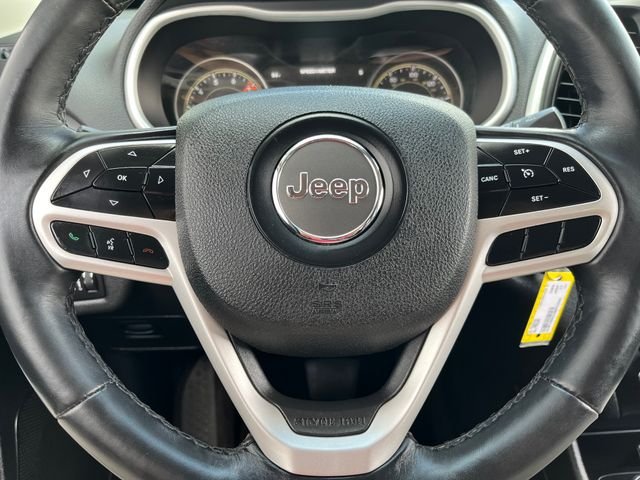 Used 2017 Red Jeep Trailhawk image 21