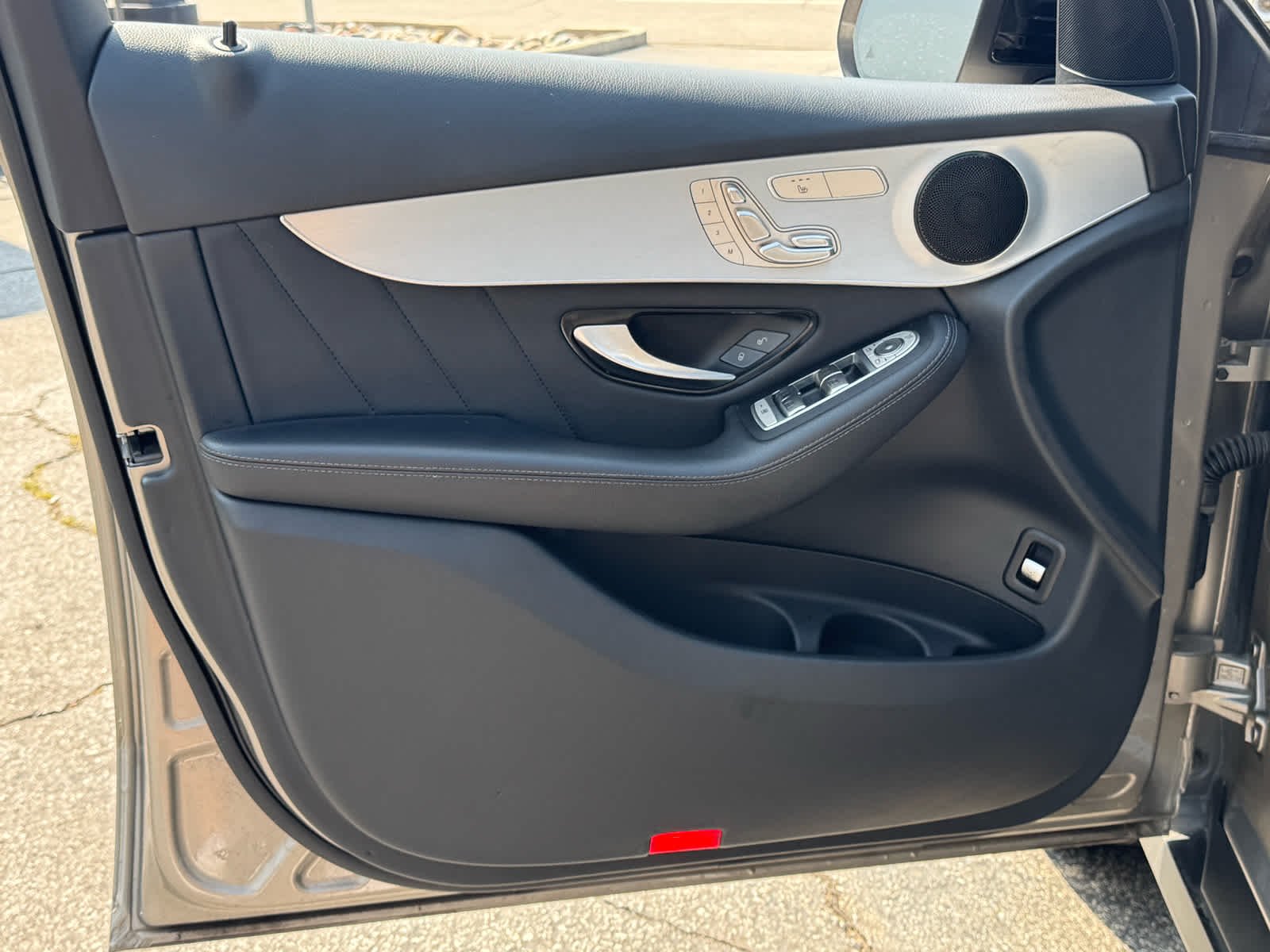 Used 2019 Mojave Silver Metallic Mercedes-Benz GLC 300 image 16