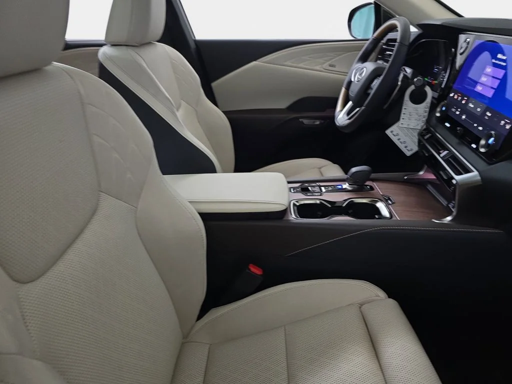 New 2026 Black Lexus 450h+ Luxury image 10