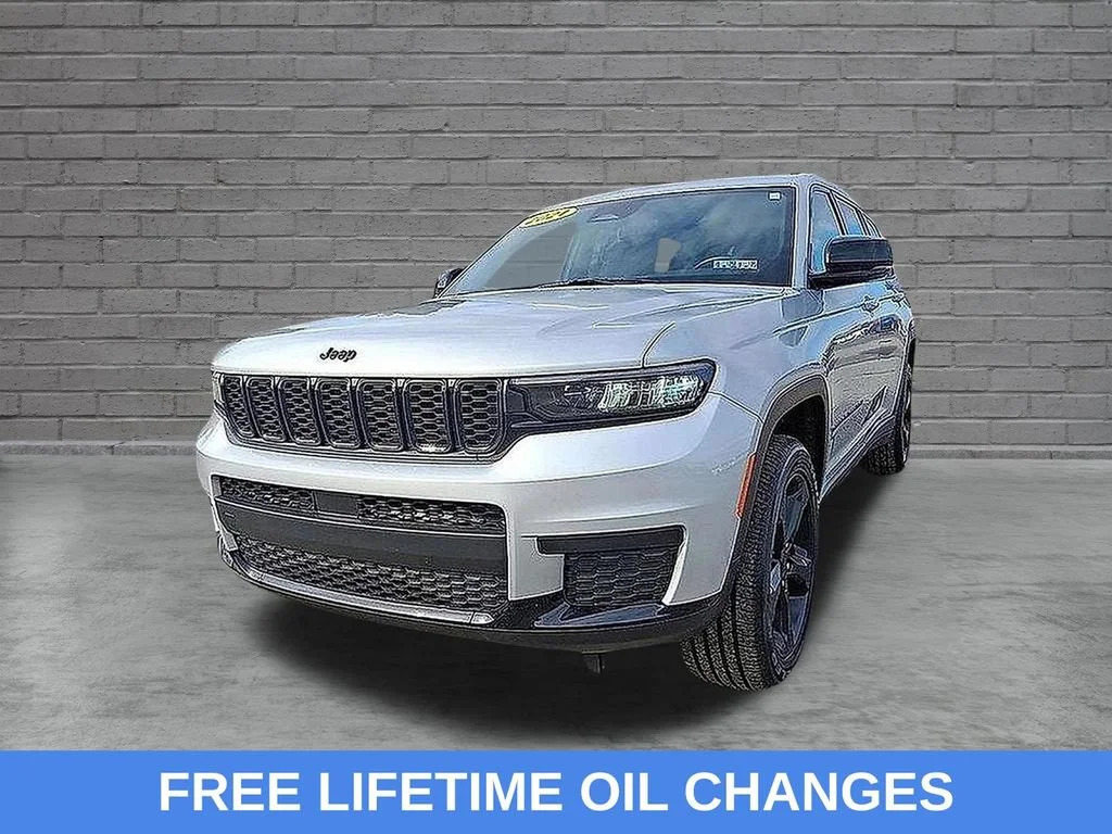 Used 2021 Silver Zynith Jeep Altitude image 7