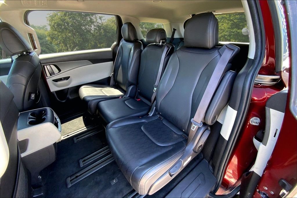 Used 2022 Red Kia LXS image 22