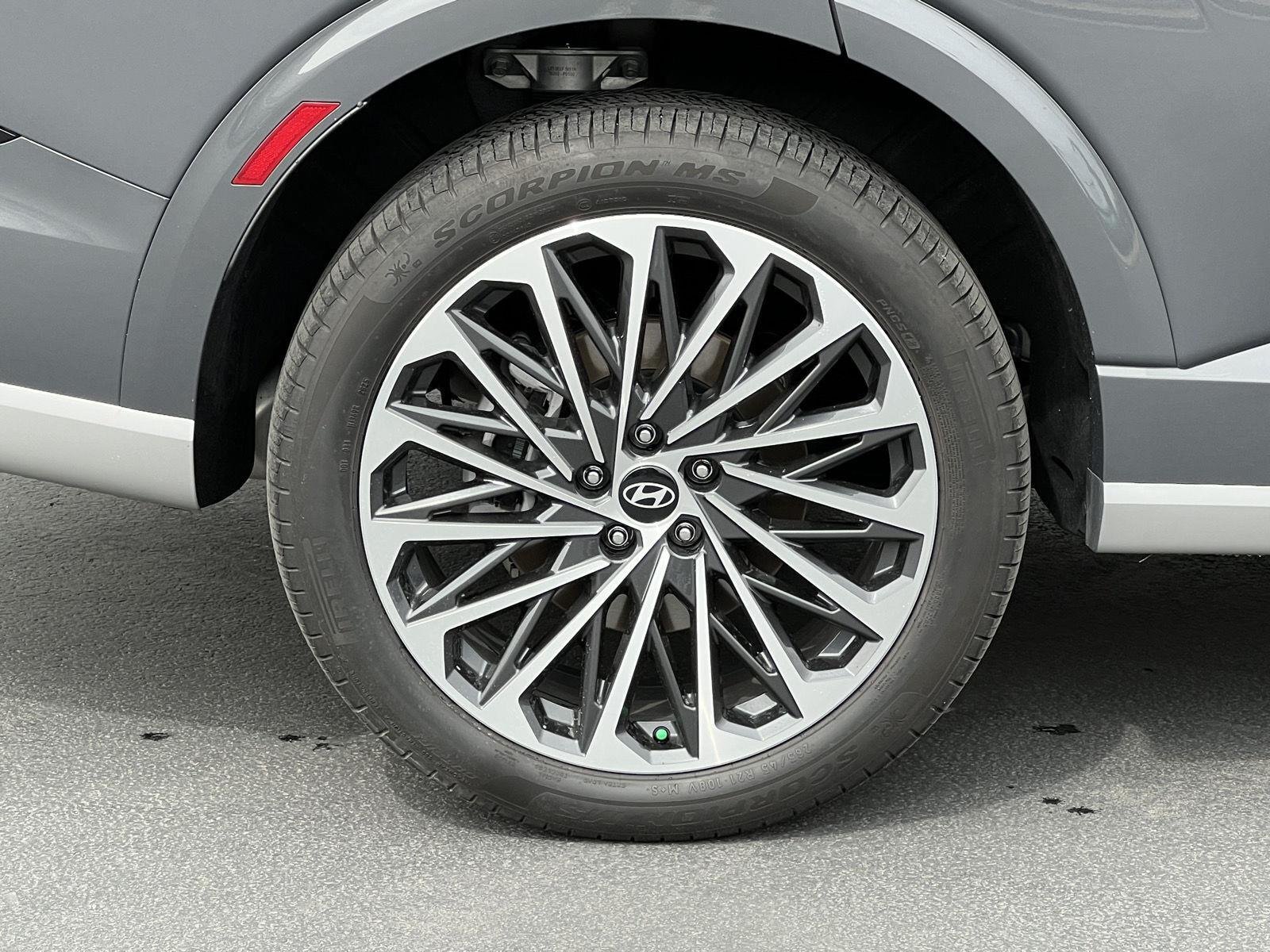Certified Used 2026 Ecotronic Gray Pearl Hyundai Calligraphy image 16