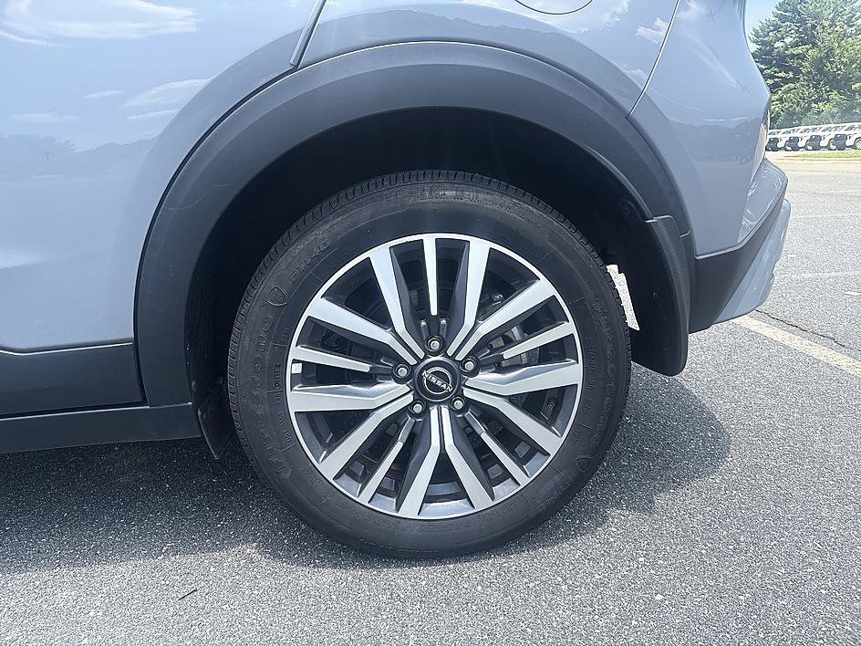 Certified Used 2023 Boulder Gray Pearl Nissan SV image 13