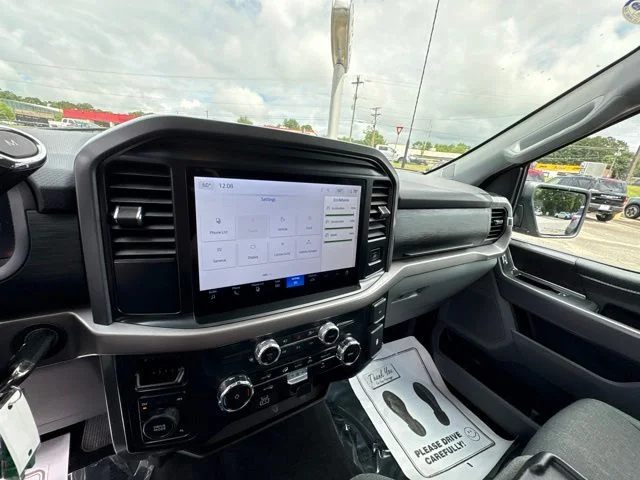 Certified Used 2025 Iconic Silver Metallic Ford XLT image 18