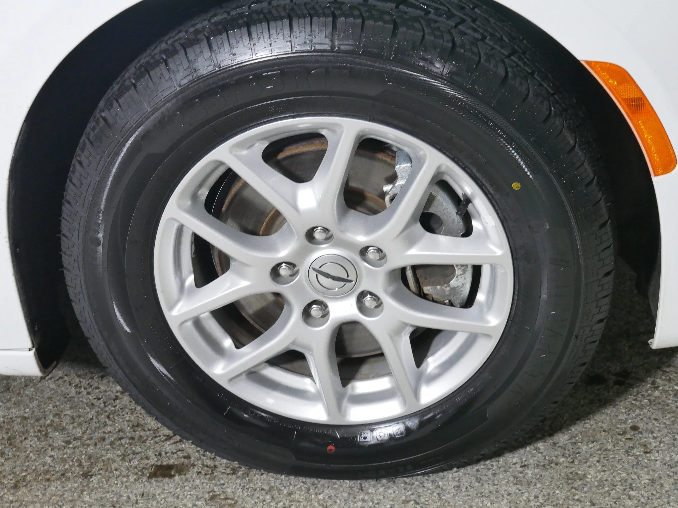 Used 2021 Bright White Clearcoat Chrysler Touring L image 15