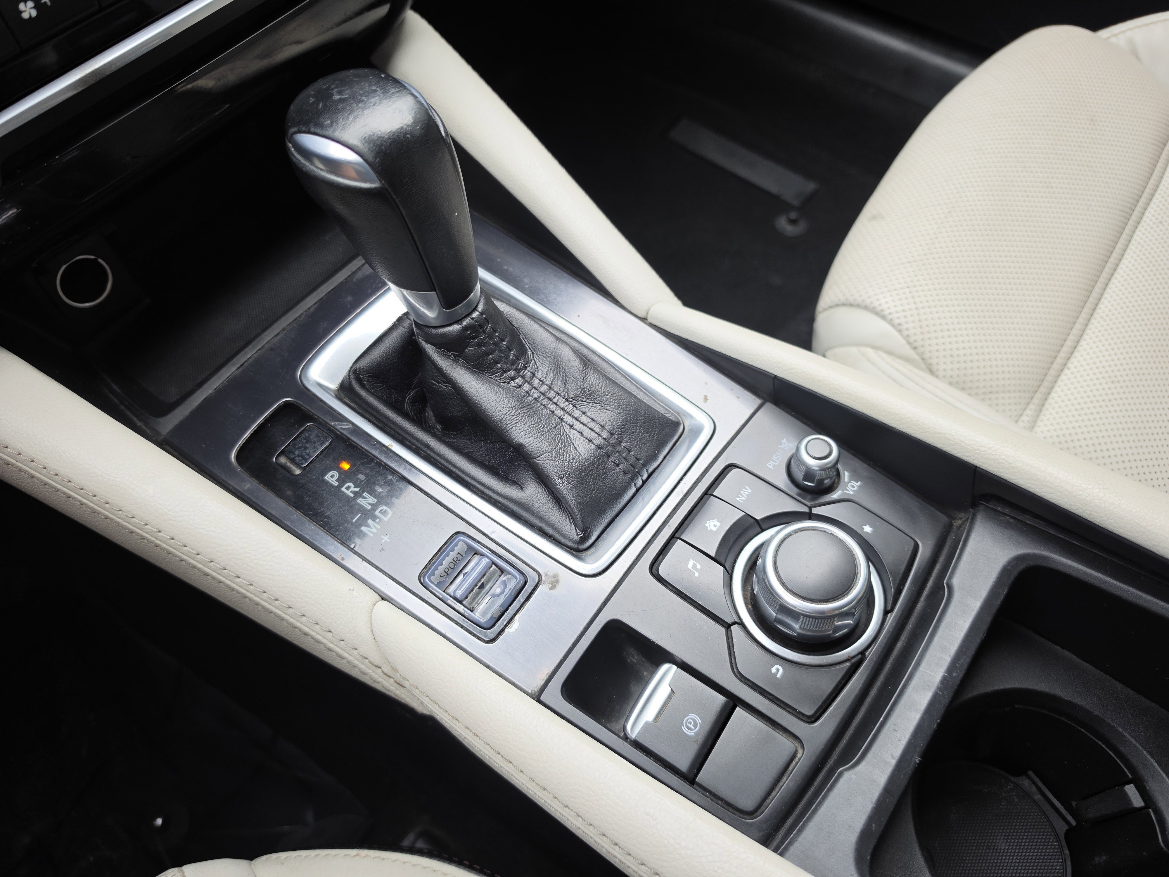 Used 2017 Soul Red Metallic Mazda Grand Touring image 26