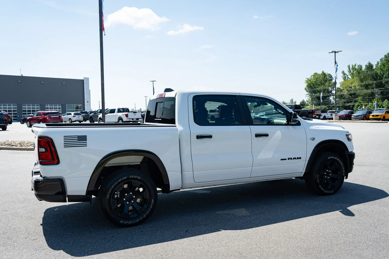 New 2026 Bright White Clear-Coat Exterior Paint RAM Big Horn/Lone Star image 10